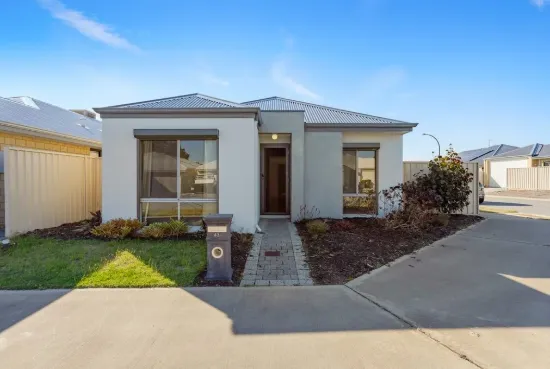 43 Sharperton Meander, Dudley Park, WA 6210