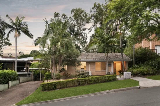 43 Struan Street, Chapel Hill, Qld 4069