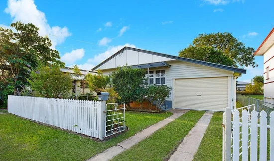 44 Arthur Street, Woody Point, Qld 4019