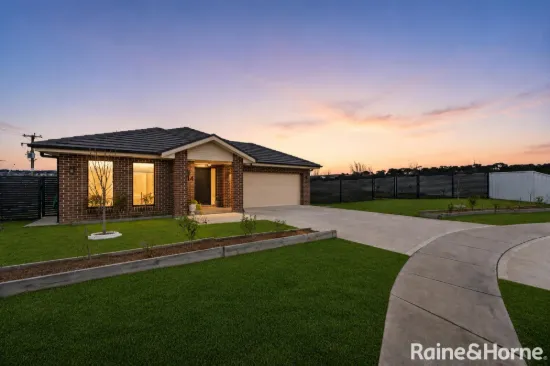 44 Aston Martin Drive, Goulburn, NSW 2580