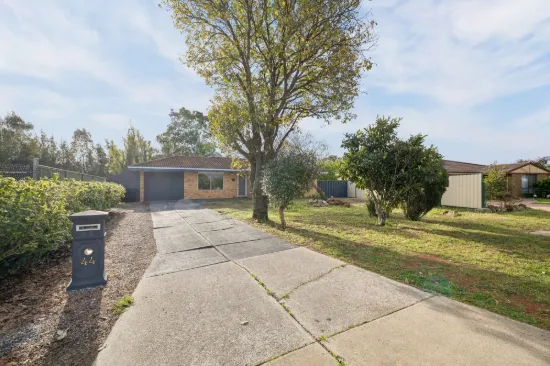 44 Excalibur Circle, Camillo, WA 6111