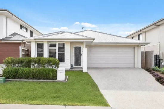 44 Hilltop Circuit, Pallara, Qld 4110