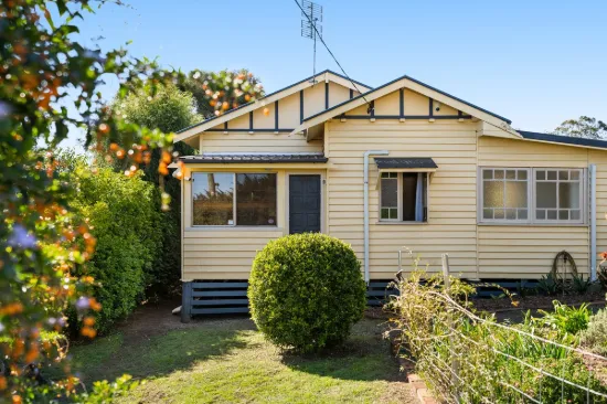 44 Main Street, Meringandan, Qld 4352
