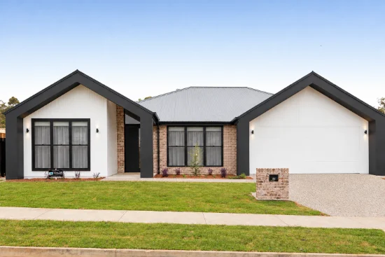 44 Mcburnie Avenue, Highfields, Qld 4352 - For Sale