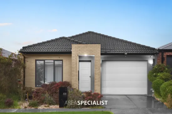 44 Moroak Crescent, Clyde North, Vic 3978
