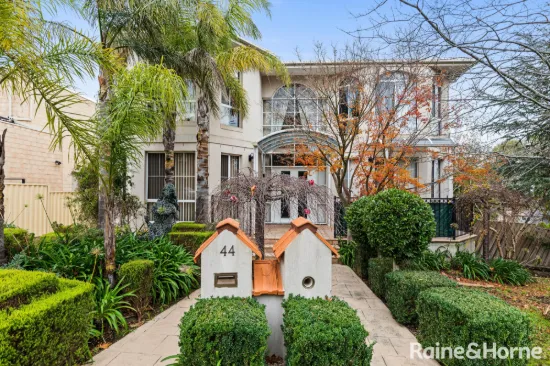 44 Ravenhill Boulevard, Roxburgh Park, Vic 3064