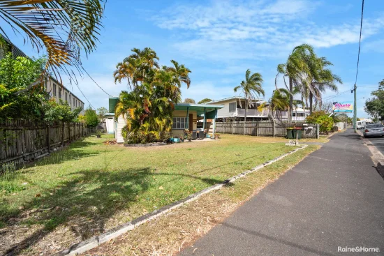 444 Esplanade, Torquay, Qld 4655-Image
