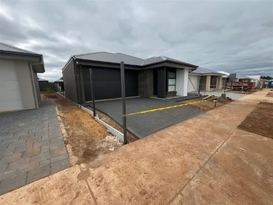 45  Eucalyptus Crescent, Andrews Farm, SA 5114