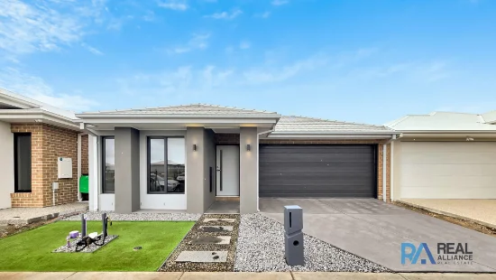 45 Lindwall Drive, Cranbourne West, Vic 3977