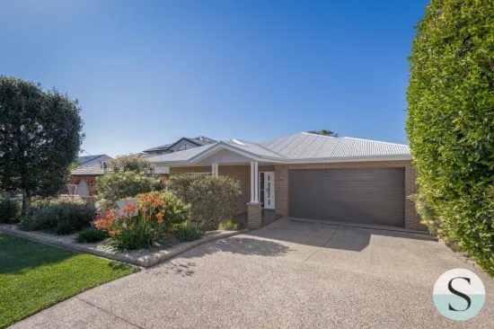 45 Macquarie Grove, Caves Beach, NSW 2281