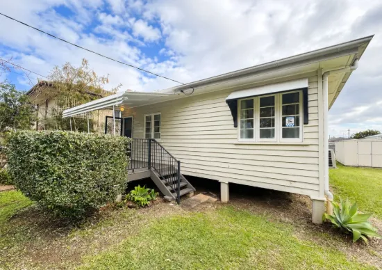 45 Mclennan Street, Woody Point, Qld 4019