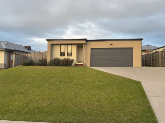 45 Philip Parade, Churchill, Vic 3842