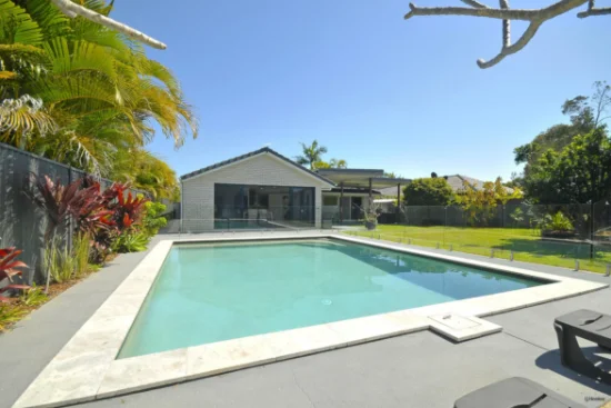 45 Warbler Parade, Varsity Lakes, Qld 4227