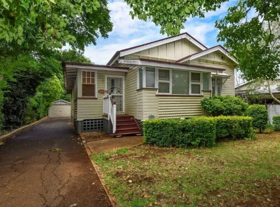 46 Arthur St, East Toowoomba, Qld 4350