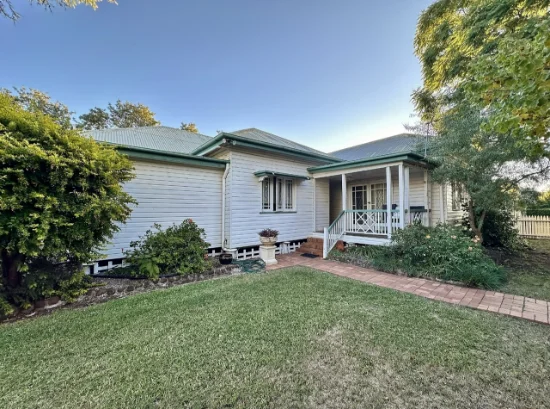 46 Bunya Street, Dalby, Qld 4405 - For Rent