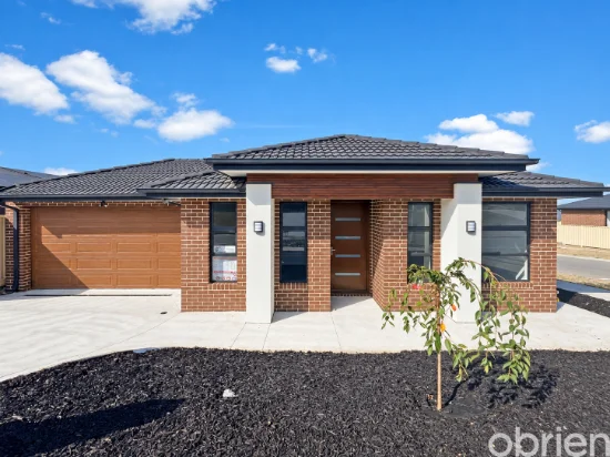 46 Sampson Drive, Pakenham, Vic 3810