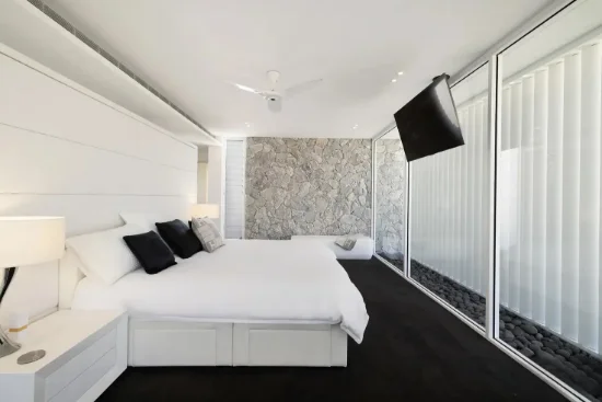 46 Woodroffe Avenue, Main Beach, Qld 4217-Image