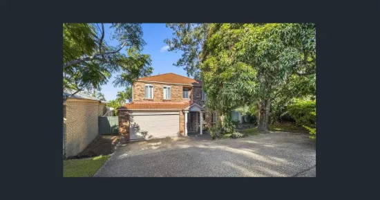 467 Pine Ridge Road, Runaway Bay, Qld 4216