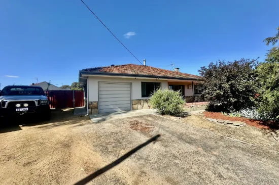 47 Dundath Blantyre Street, Katanning, WA 6317