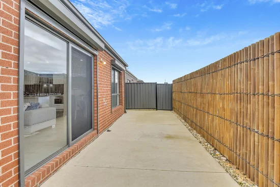 47 Loudon Circuit, Craigieburn, Vic 3064-Image