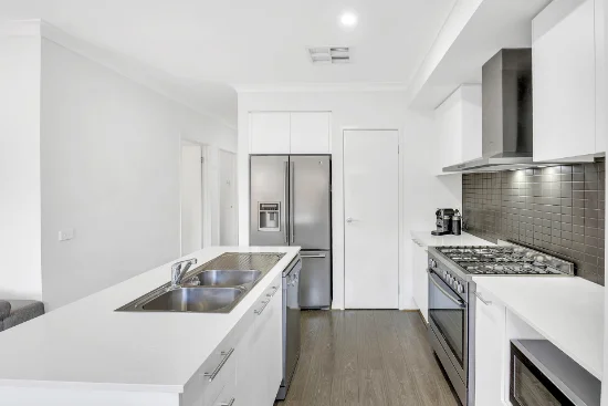 47 Loudon Circuit, Craigieburn, Vic 3064-Image
