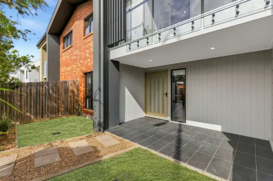 470 Grande Avenue, Spring Mountain, Qld 4300