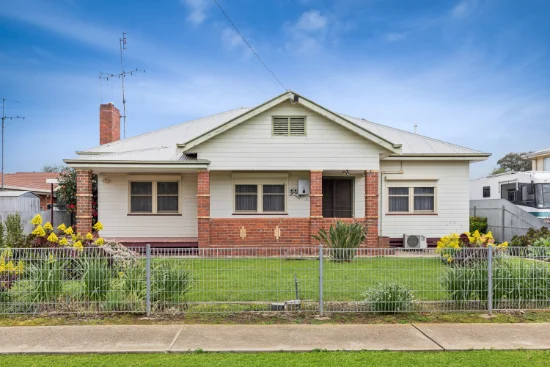 48 Albert Street, Kerang, Vic 3579