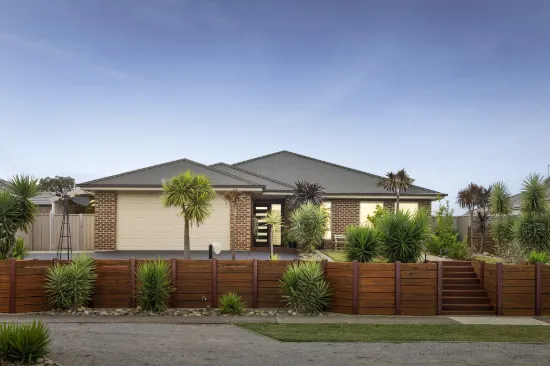 48 Dalray Crescent, Kurunjang, Vic 3337