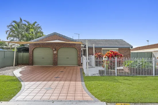 48 Lakefield Crescent, Paradise Point, Qld 4216