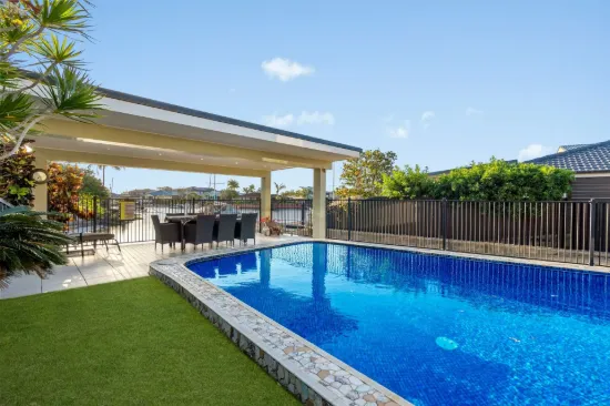 48 O'Grady Drive, Paradise Point, Qld 4216