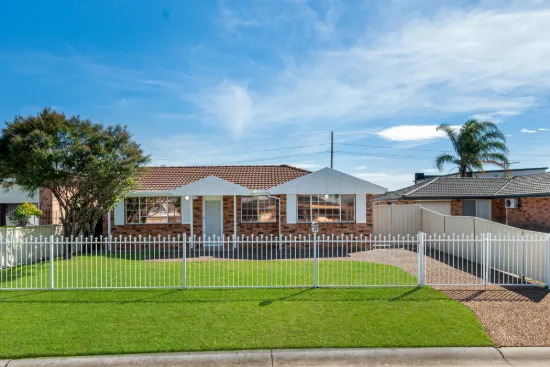 48 Swan Circuit, Green Valley, NSW 2168