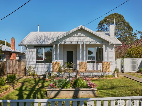 48 Wood Street, Drouin, Vic 3818 - For Sale