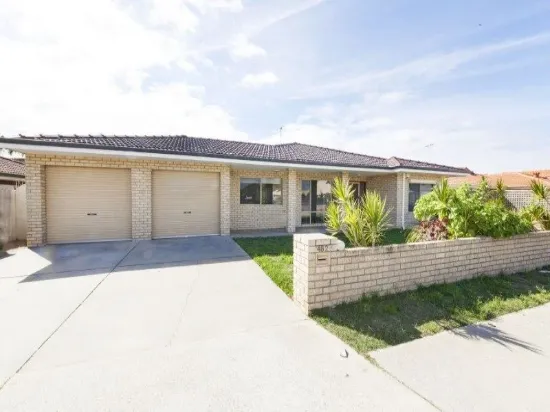 482 Rockingham Road, Lake Coogee, WA 6166