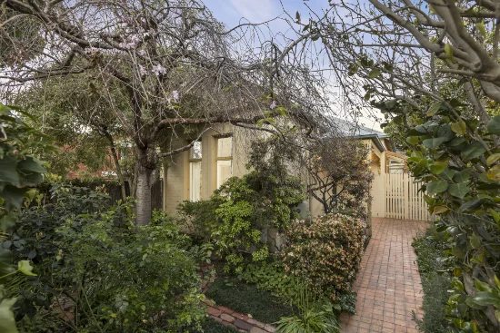 486 Tooronga Road, Hawthorn East, Vic 3123