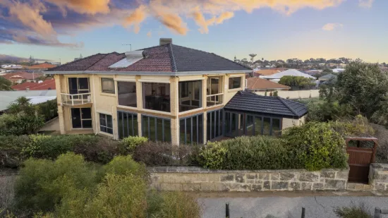 49 Admiralty Crescent, Halls Head, WA 6210