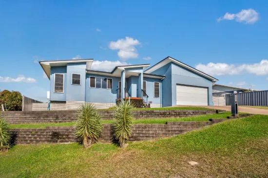 49 Deedes Crescent, Bushland Beach, Qld 4818