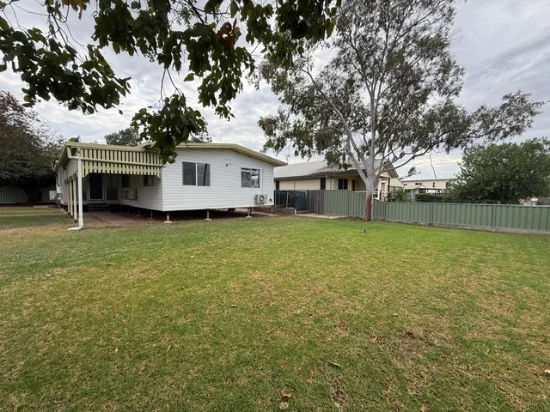49 Ivy St, Roma, Qld 4455 - For Rent