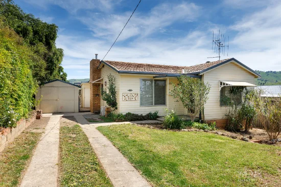 49 JILLICO AVENUE, Tallangatta, Vic 3700