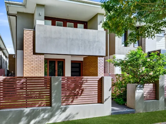49 Lakeside Parade, Jordan Springs, NSW 2747