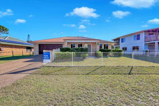 49 Mackerel Street, Woodgate, Qld 4660
