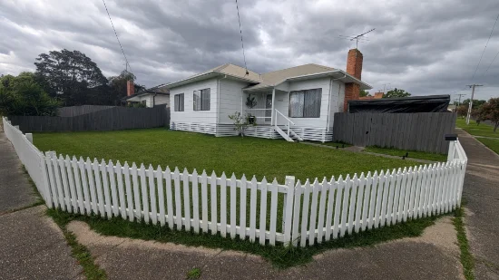 49 Service Road, Moe, Vic 3825