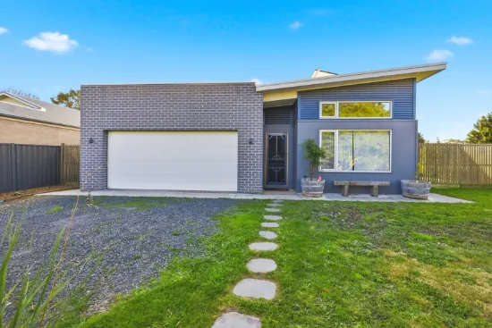 4A Bank Street, Ballan, Vic 3342