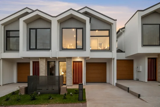 4B Hyde Place, Christies Beach, SA 5165