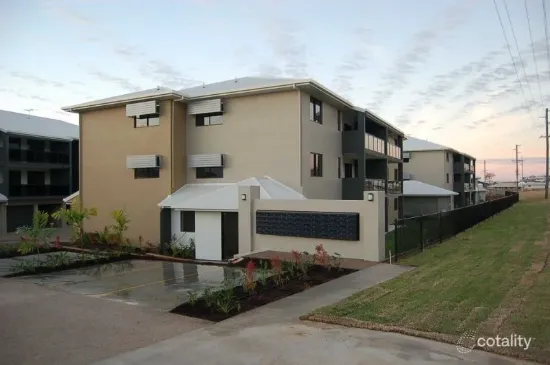 5/321 Angus Smith Drive, Douglas, Qld 4814