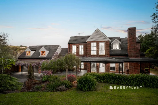 5-7 Leemak Crescent, Berwick, Vic 3806 - For Sale