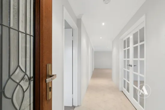 5 Alpina Bend, Canning Vale, WA 6155-Image