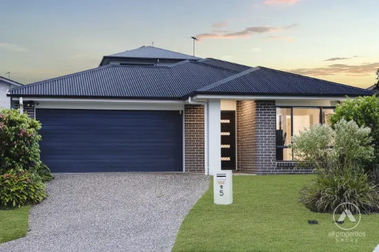 5 AZURE STREET, Bahrs Scrub, Qld 4207