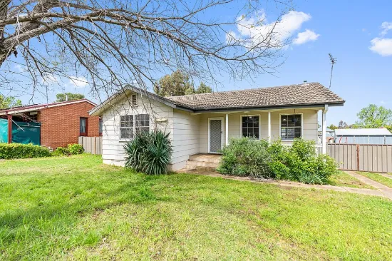 5 Baird Avenue, Kooringal, NSW 2650