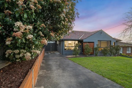 5 Balmoral Crescent, Drouin, Vic 3818