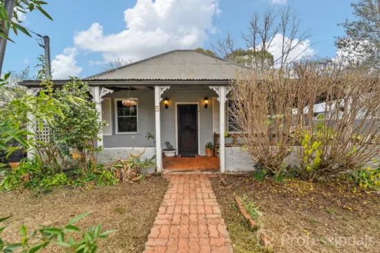 5 Bathurst Street, Perthville, NSW 2795